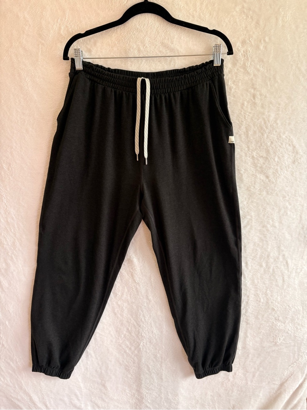 🖤 Vuori (2 Pair) Performance Jogger Pants Bundle Women's Large Black Athleisure